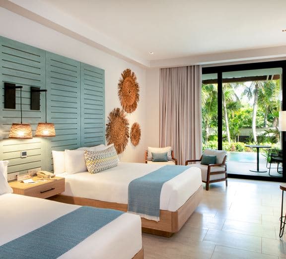 UNIQUE QUEEN - SWIM UP JUNIOR SUITE Camerele