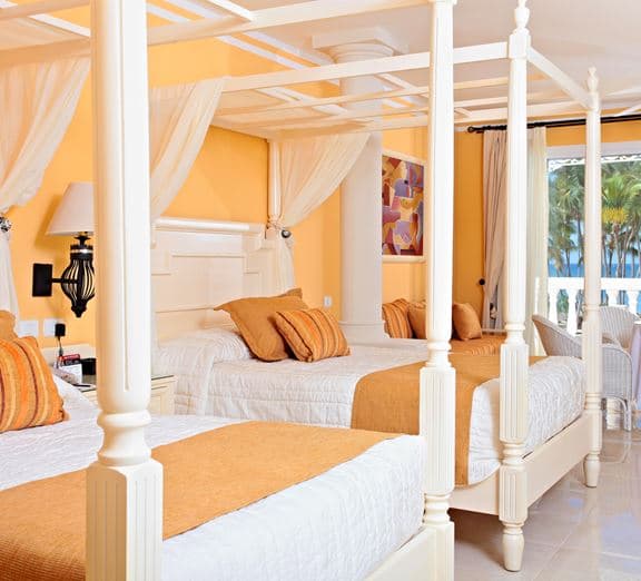 JUNIOR SUITE DELUXE OCEAN FRONT Camerele