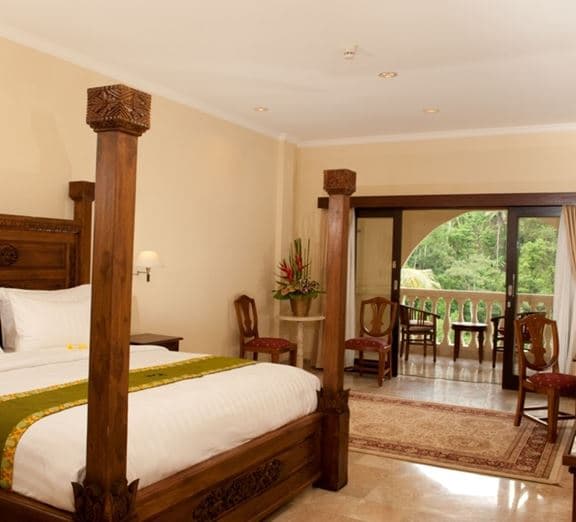 DELUXE ROOM POOL VIEW Camerele
