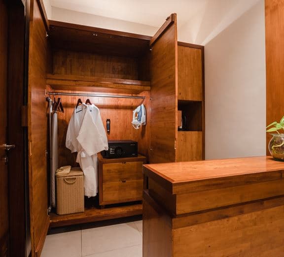 JUNIOR SUITE Camerele