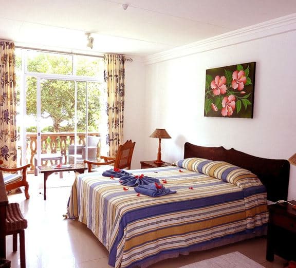 JUNIOR SUITE Camerele