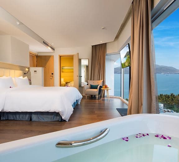 SIGNATURE ROOM Camerele