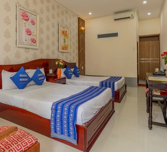 ROOM DELUXE GARDEN OR POOLVIEW BALCONY Camerele