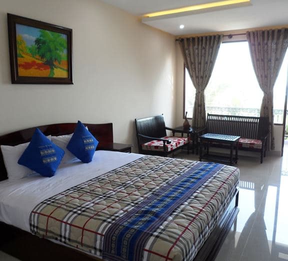 ROOM DELUXE OCEAN OR GARDEN VIEW BALCONY Camerele