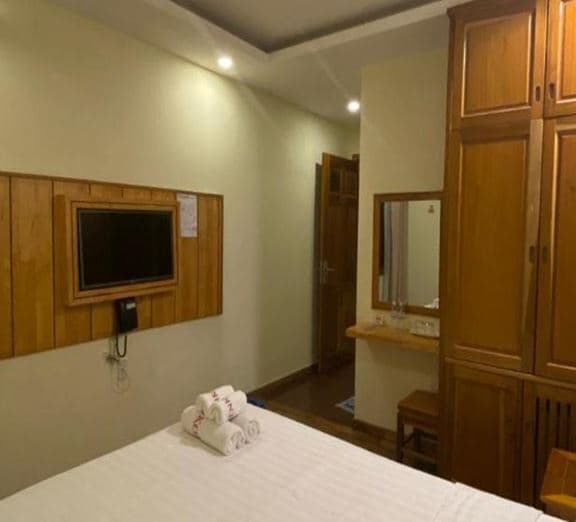 SUPERIOR TWIN NO WINDOW (NO EXTRA BED) Camerele