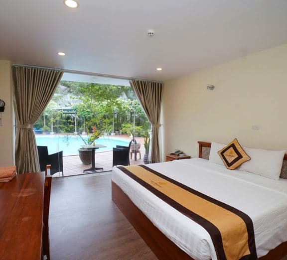 KING SUITE POOL VIEW (NO EXTRA BED) Camerele