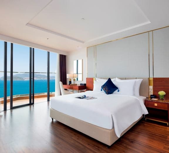 EXECUTIVE OCEANVIEW WITH BALCONY Camerele