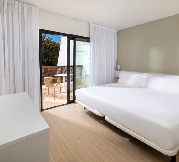 JUNIOR SUITE Camerele