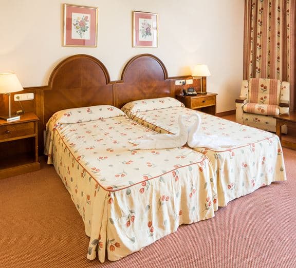 DOUBLE ROOM BALCONY OR TERRACE Camerele