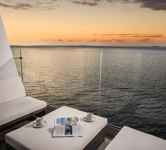 DOUBLE DELUXE ARTEMISA FRONT SEA VIEW TERRACE Camerele