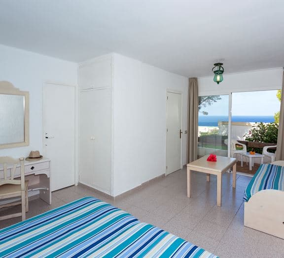 BF - FAMILY BUNGALOW BALCONY OR TERRACE Camerele