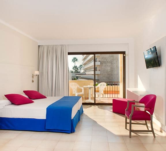 DB - TWIN ROOM WITH BALCONY OR TERRACE Camerele