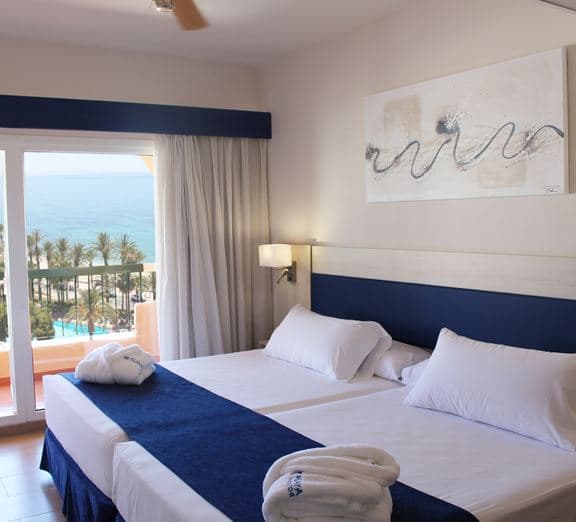 DOUBLE SUPERIOR BALCONY OR TERRACE Camerele