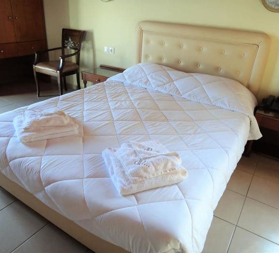 DOUBLE ROOM Camerele