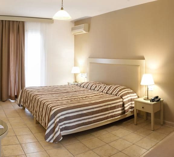 DOUBLE ROOM BALCONY OR TERRACE Camerele