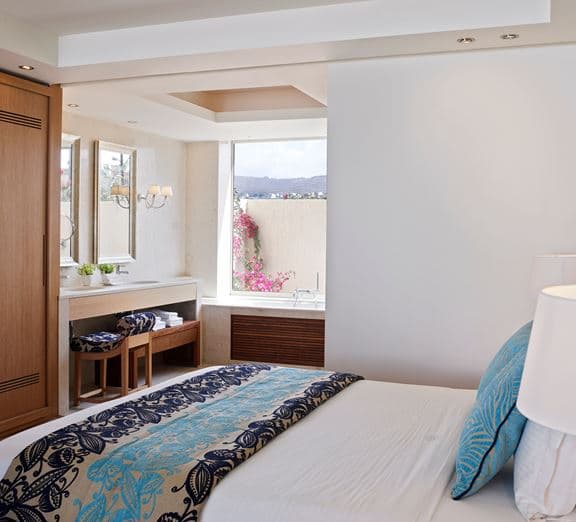 Suite Resort View with Beach Cabana Camerele