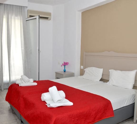 ROOM TRIPLE BALCONY OR TERRACE Camerele