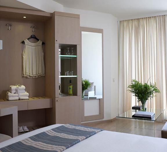 DOUBLE ROOM CITY VIEW Camerele