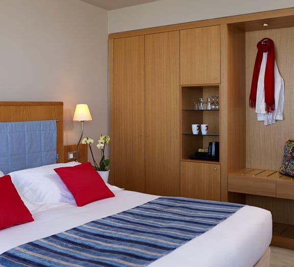 DOUBLE ROOM SEA VIEW Camerele