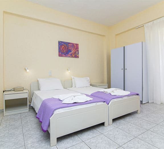 DOUBLE ROOM Camerele