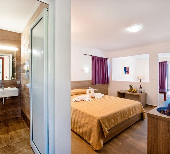 JUNIOR SUITE Camerele