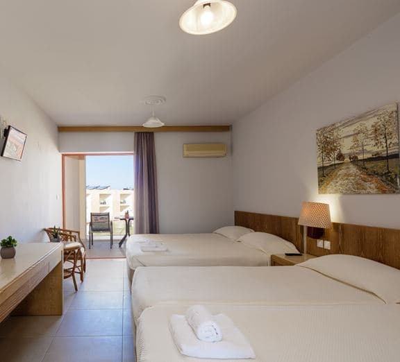 FAMILY 1 BEDROOM BALCONY Camerele