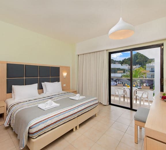 JUNIOR SUITE BALCONY OR TERRACE Camerele