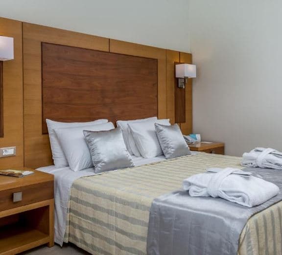 Suite Junior Sea View Shared Pool Camerele