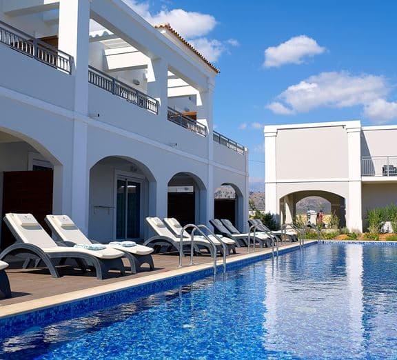 ROOM DELUXE SHARED POOL Camerele