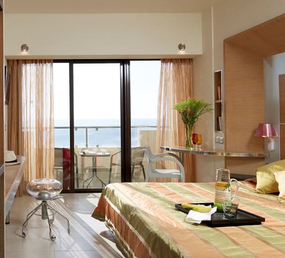 DOUBLE ROOM SEA VIEW BALCONY Camerele