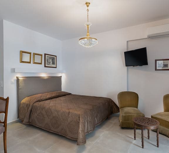 SUPERIOR DOUBLE ROOM BALCONY OR TERRACE Camerele