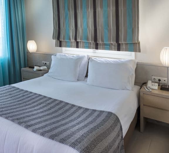 ROOM SUPERIOR DOUBLE BALCONY OR TERRACE Camerele