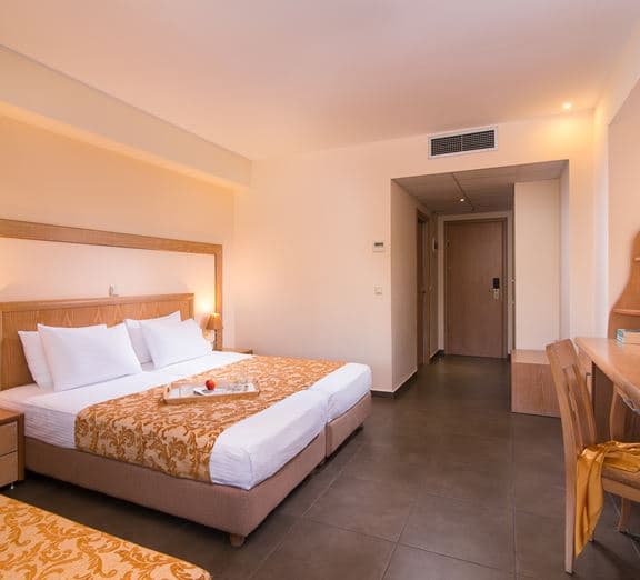 Superior Room Garden View Camerele