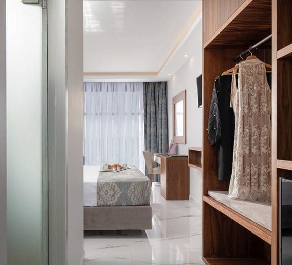 JUNIOR SUITE with Balcony Camerele