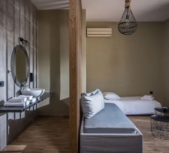 Room Family 1 Bedroom Balcony or Terrace Camerele