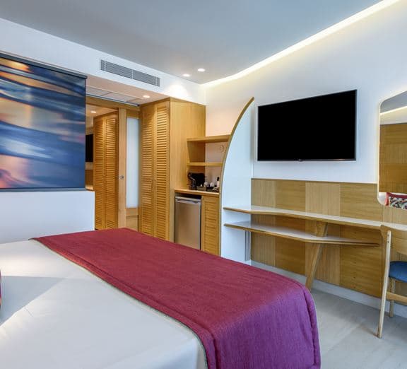 Superior Exclusive Room with Pool or Sea View Camerele