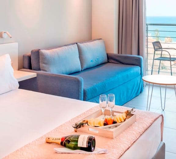 Room Superior Sea View Camerele