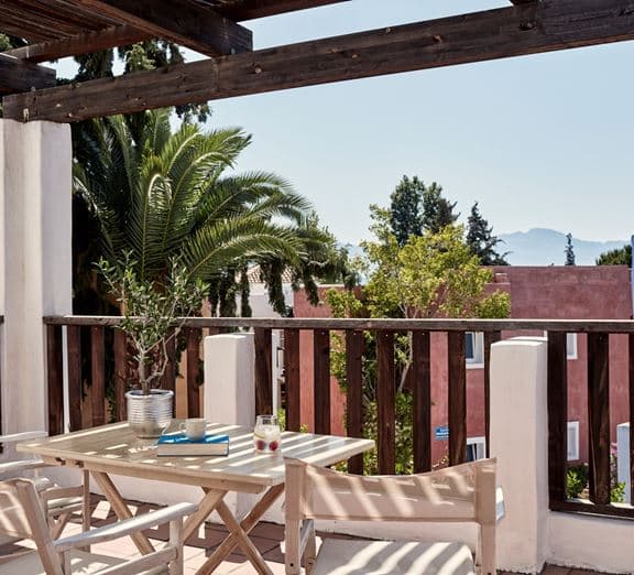 Family Apartment 1 Bedroom village view Camerele