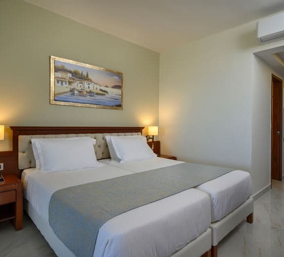 DOUBLE SIDE SEA VIEW Camerele