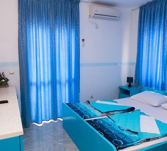 DOUBLE ROOM Camerele