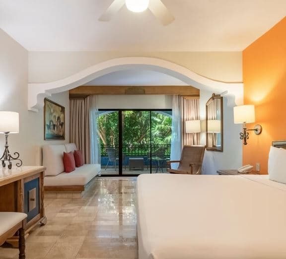 JUNIOR SUITE NEAR BEACH Camerele