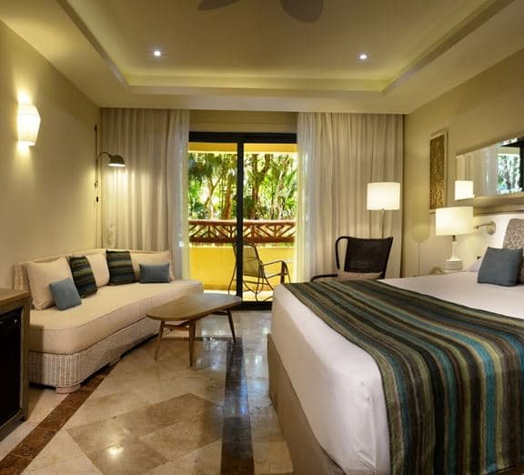 PRIVILEGED DELUXE ROOM Camerele