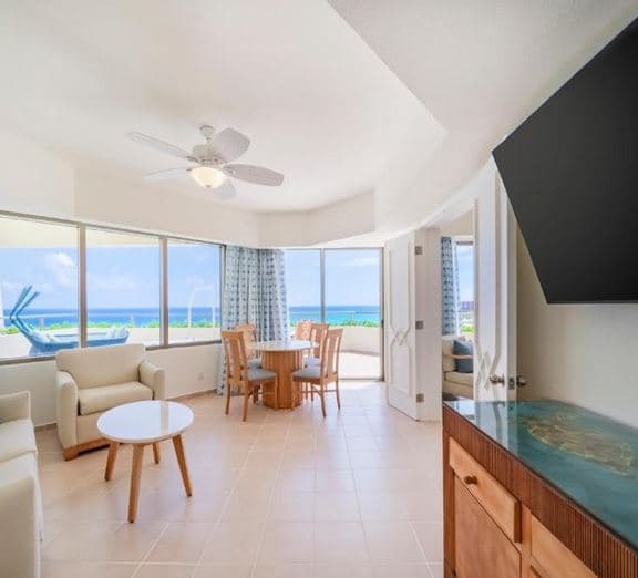 MASTER SUITE OCEAN VIEW Camerele