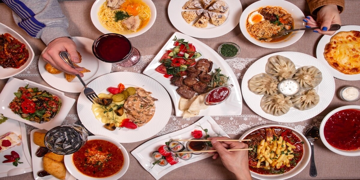 Ce înseamnă conceptul Dine Around și cum îți diversifică vacanța