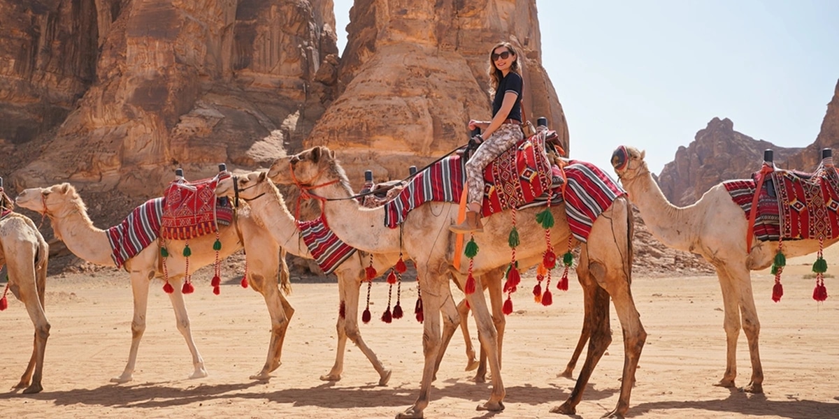 Cum sa te imbraci in desert – ghid practic pentru turisti