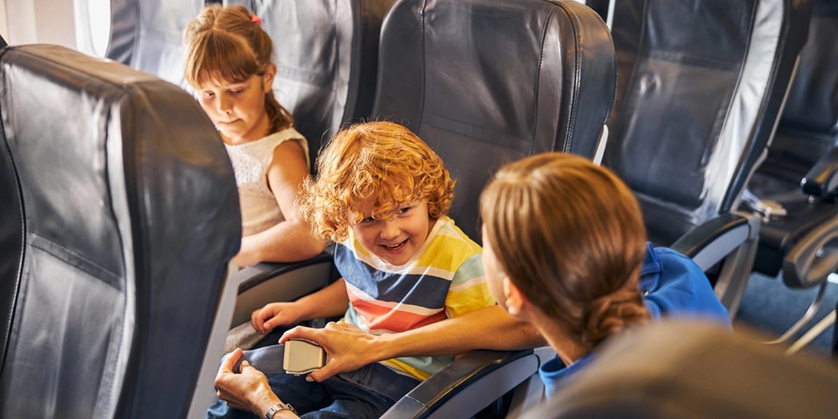 Destinații cu zbor scurt din România, ideale pentru copii nerăbdători