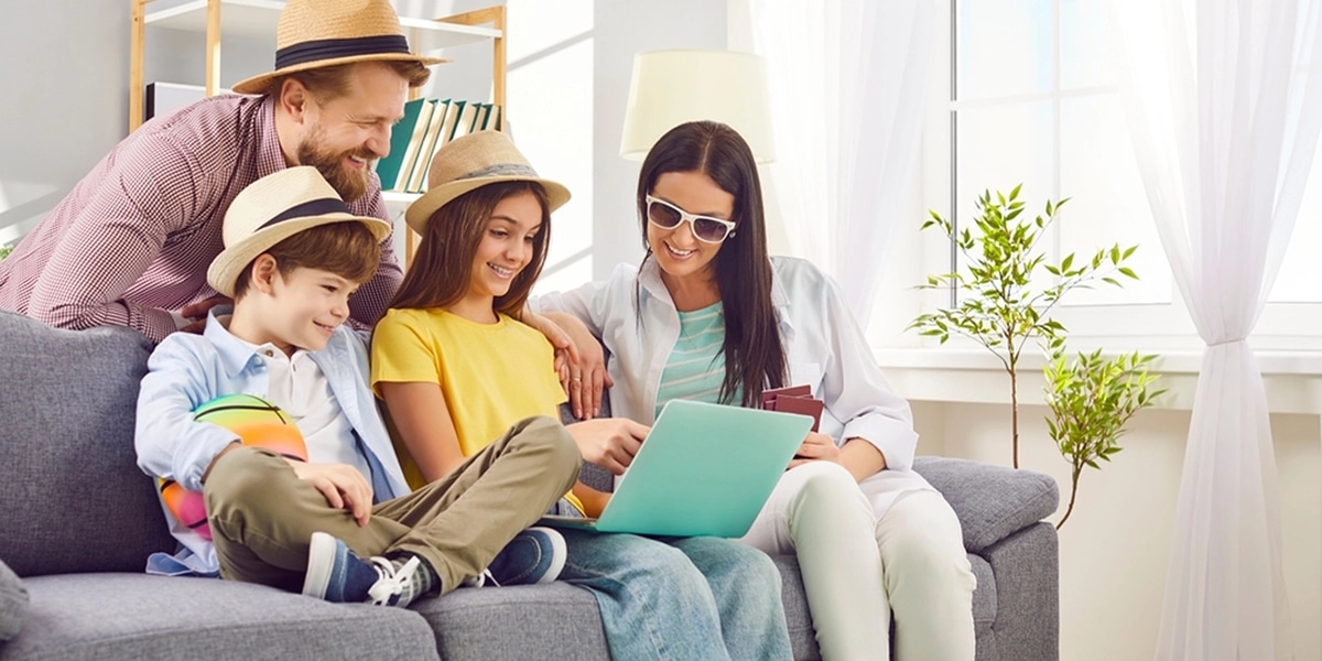 Early Booking vs. Last Minute: care sunt diferențele?
