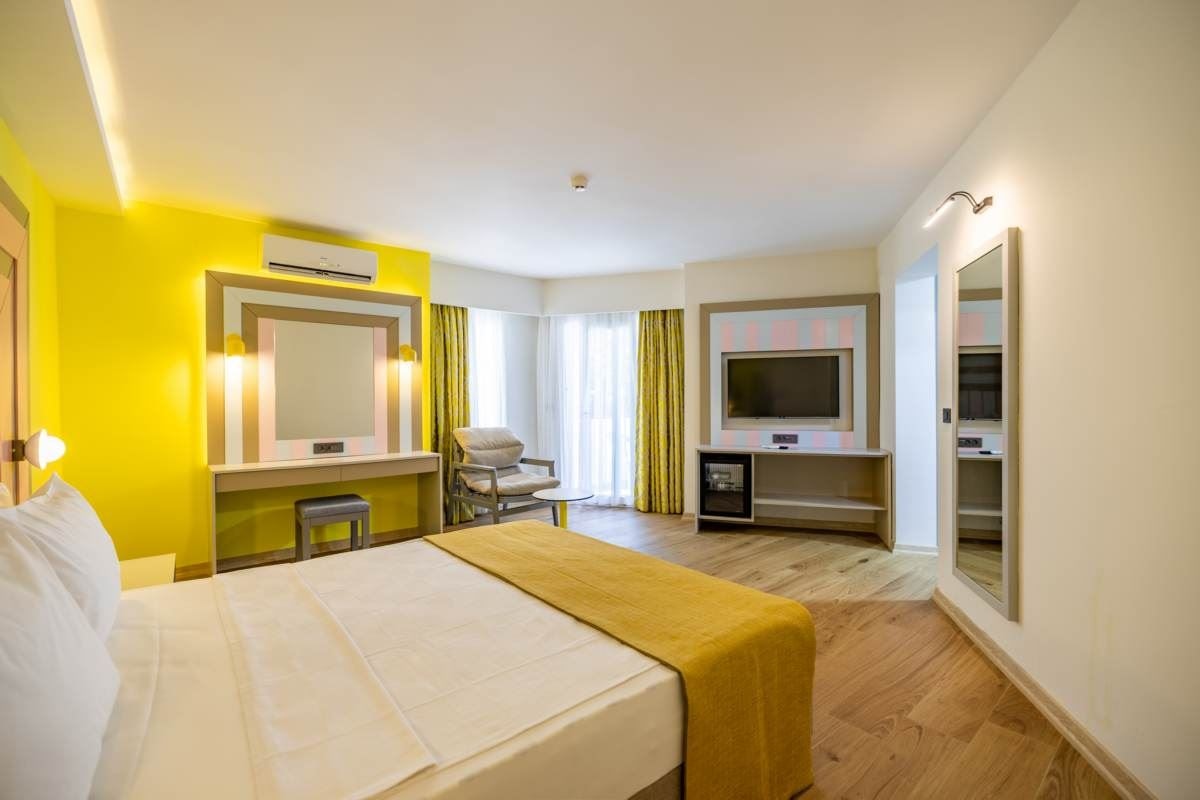 rooms-standard-room-land-view