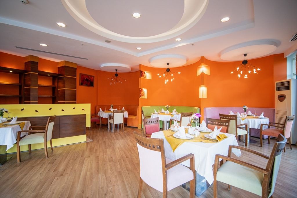 restaurants-peruna-a-lacarte-restaurant