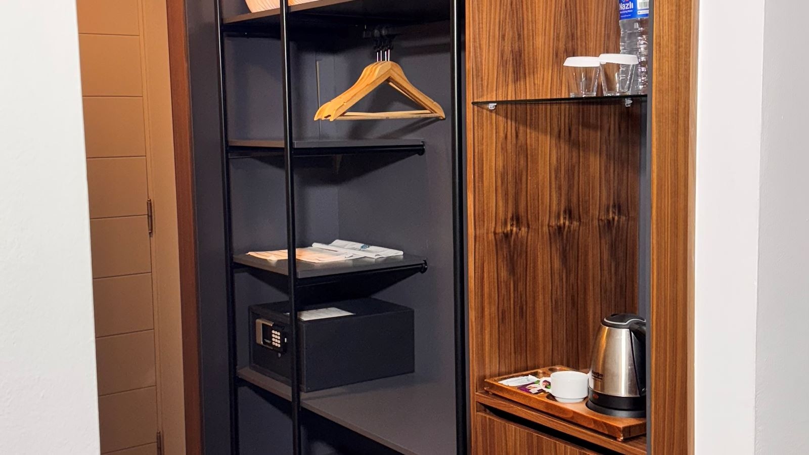 rooms-standart-room-land-view